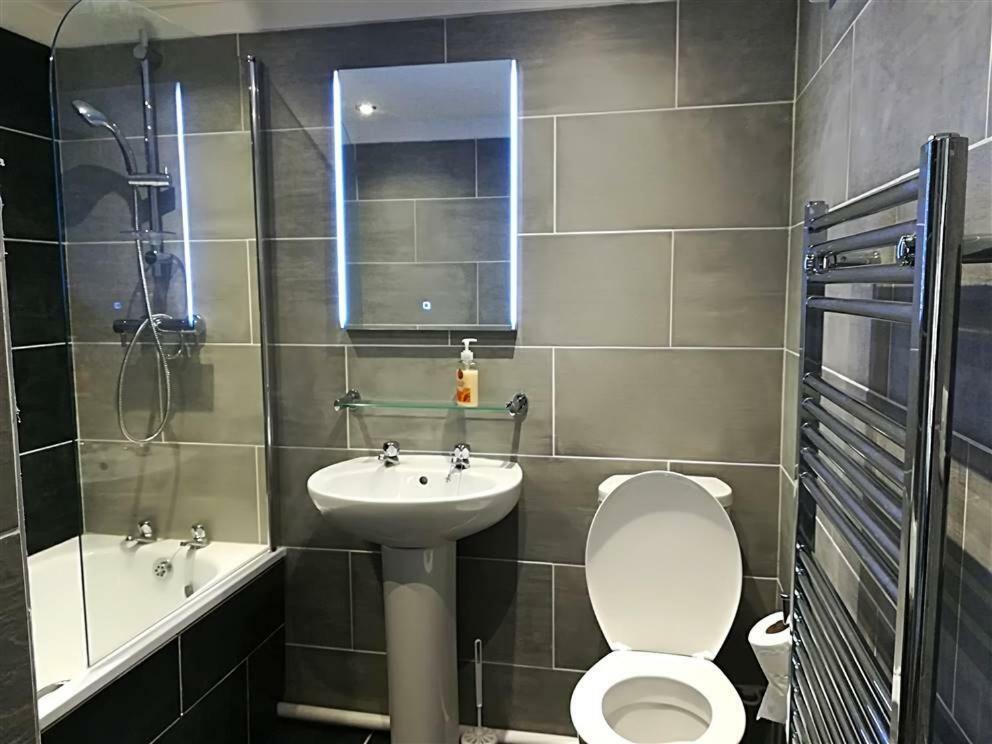 2 Bedroom Modern Apartment, Uplands, Swansea Extérieur photo